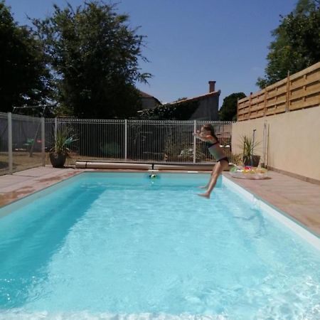 Bed and Breakfast Les Tourterelles Chabournay Exterior foto