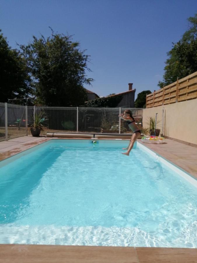 Bed and Breakfast Les Tourterelles Chabournay Exterior foto